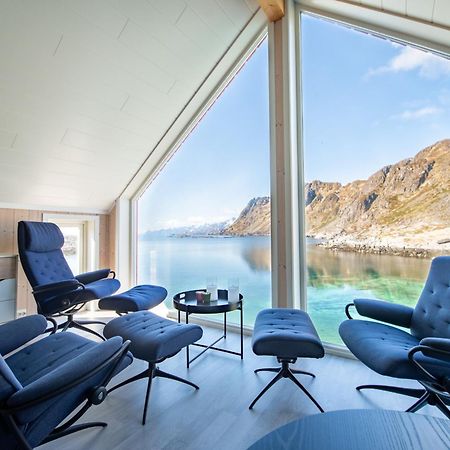 Lofoten Waterfront Luxury Lodge Ballstad Exterior photo